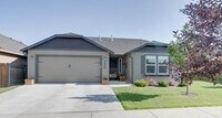 Building Photo - Charming and conveniently located in Nampa 3 bedroom, 2 bath home