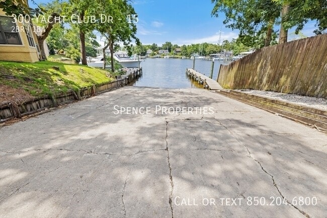 Building Photo - 300 Yacht Club Dr