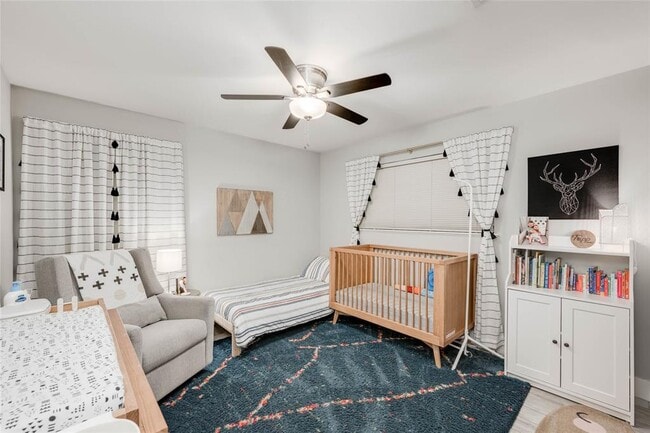 Building Photo - 11512 Oak Trail