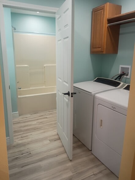 Building Photo - 914 Jackson St