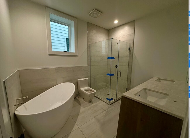 Building Photo - 4243 N Damen Ave