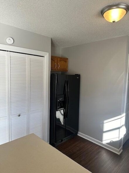 Building Photo - 1099 Old Chattanooga Pike SW