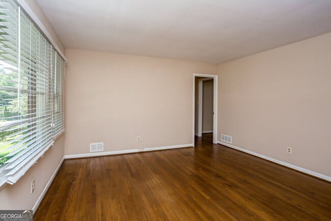 Building Photo - 1909 Argonne Dr