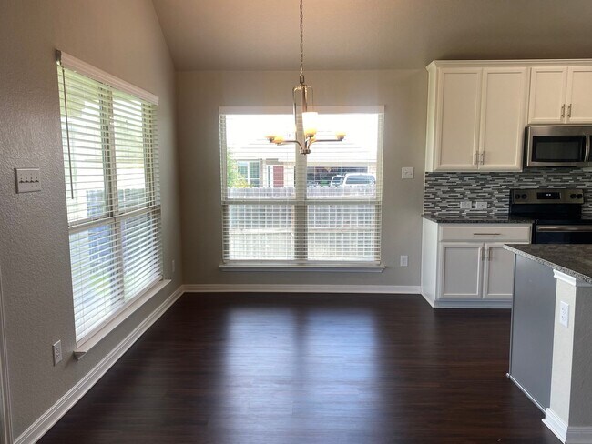 Building Photo - 4 BEDROOM CORNER LOT