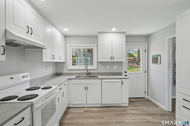 Building Photo - 41 Sunnybrook Bend