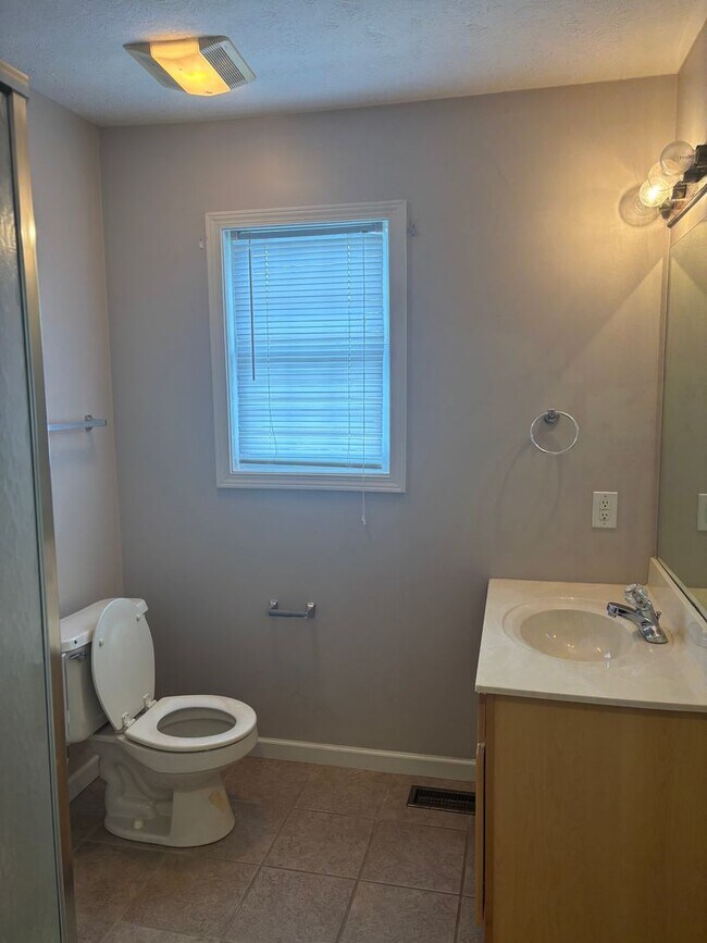 Building Photo - 3465 S Oaklawn Cir