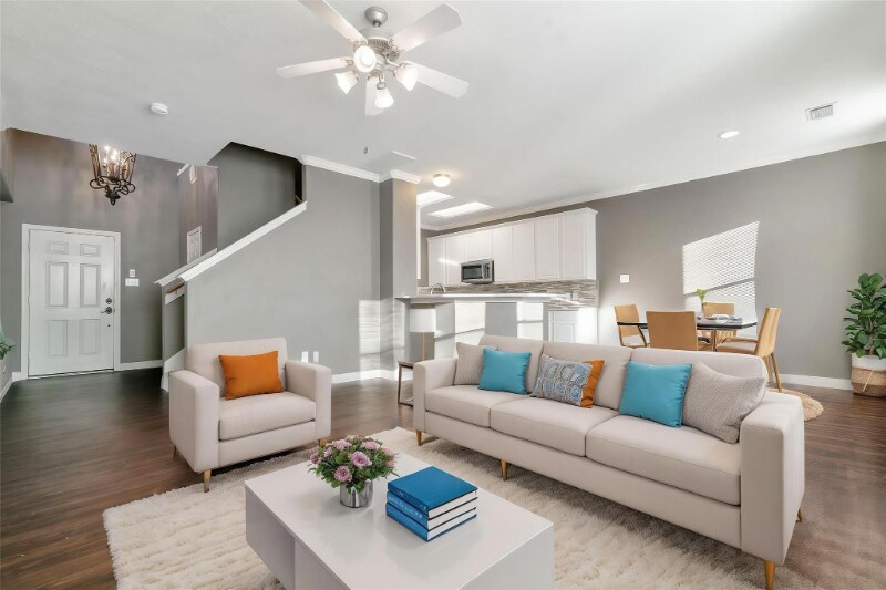 Primary Photo - 17139 Oakwood Chase Dr
