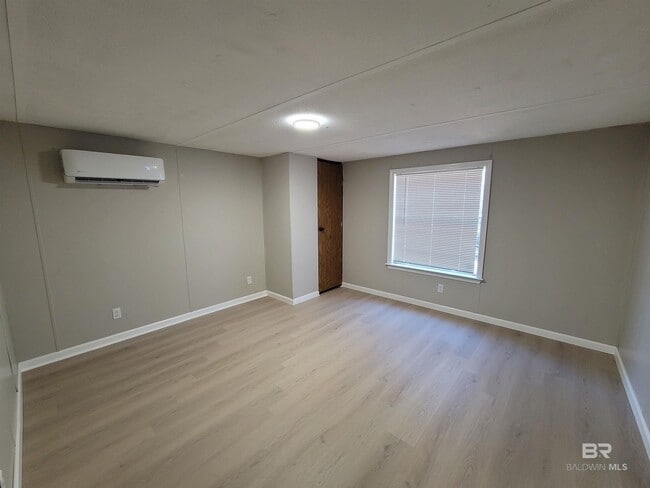 Building Photo - 2251 Henrietta Fulford Pl