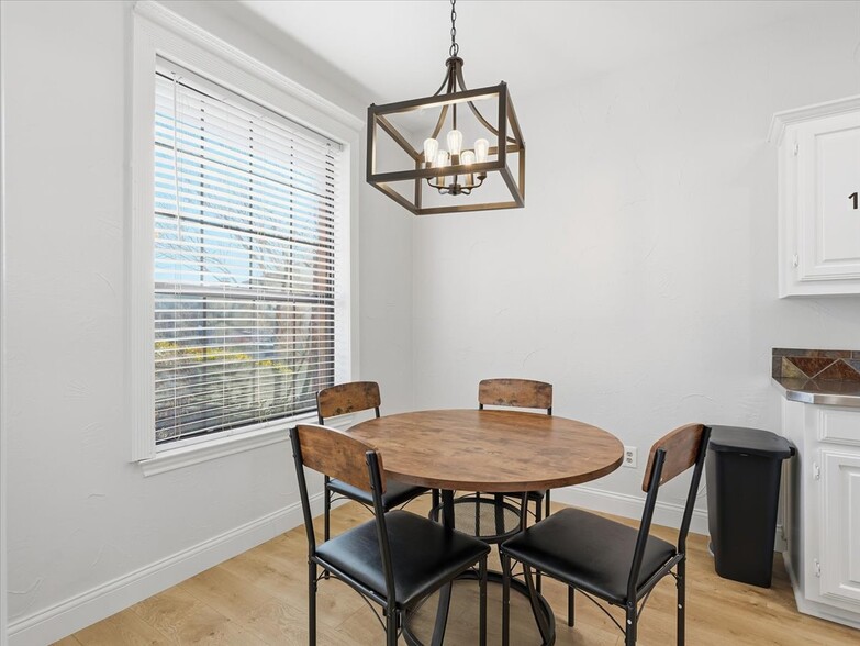 Building Photo - 2717 Sedgeway Ln