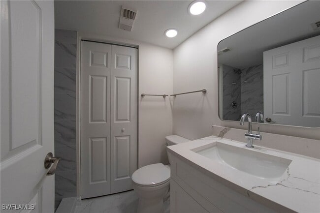 Building Photo - 17455 Overhill Dr