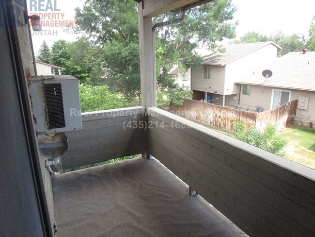 Building Photo - 3 Bed 2 bath Townhome in Ashley Park Estates