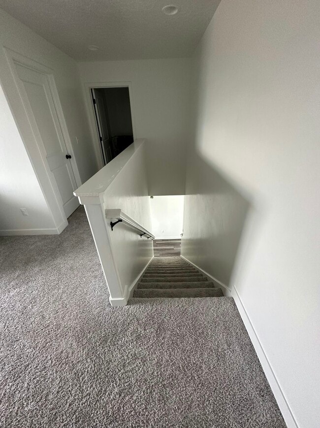 Building Photo - 3083 S Yellow Bill Dr