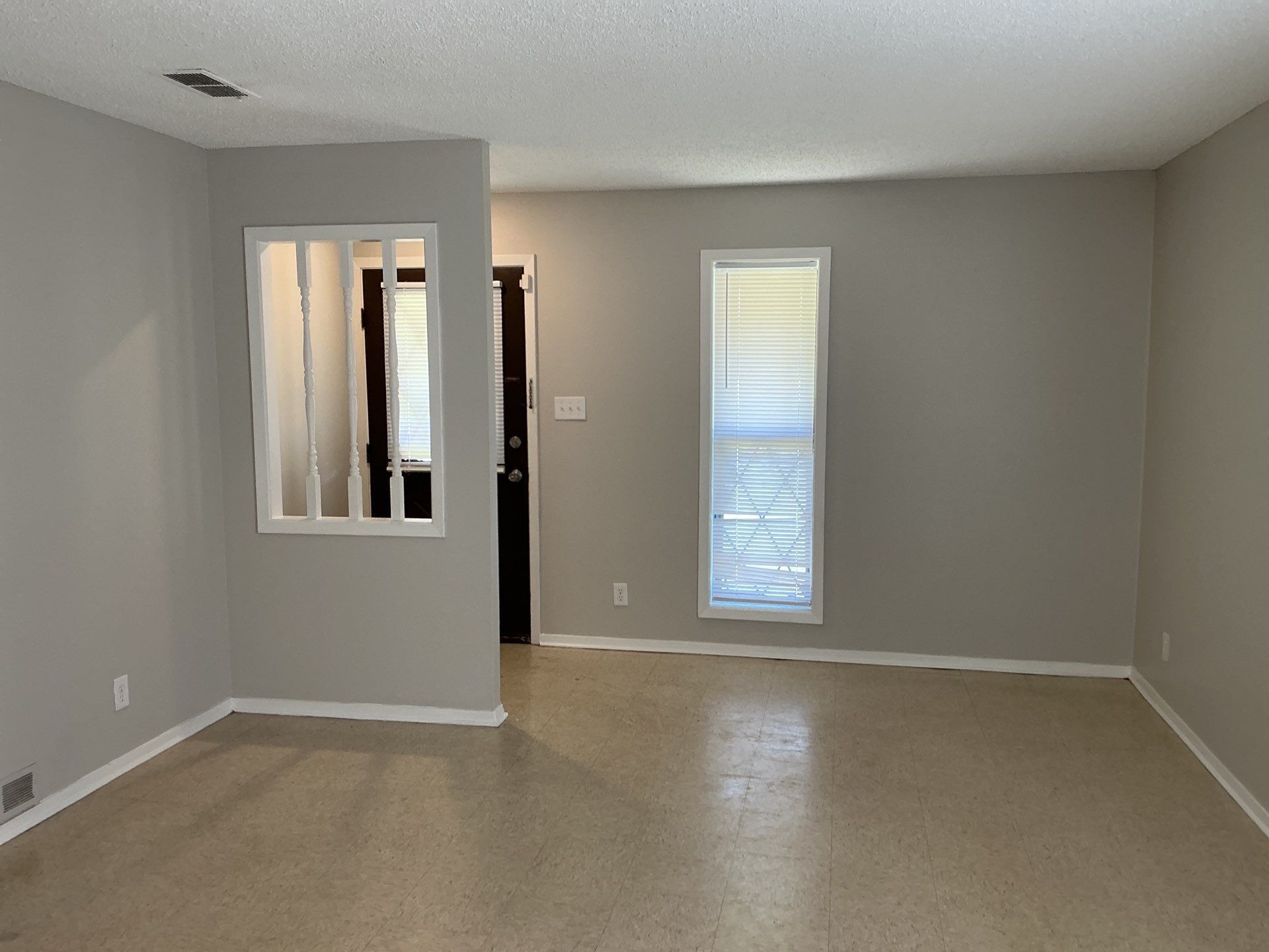 Building Photo - 27 Breezewood Cv