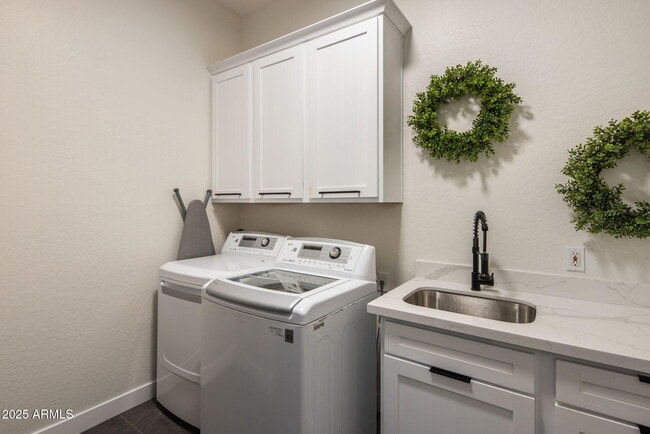 Building Photo - 29119 N 71st Pl