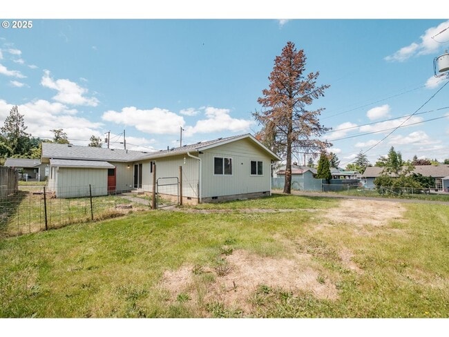 Building Photo - 3-bedroom 1 bath Single Level House