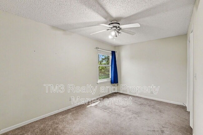 Building Photo - 10313 W 131st St