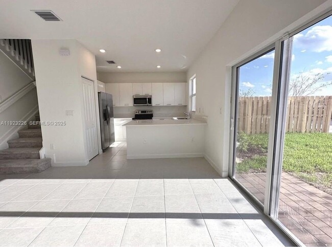 Building Photo - 12322 NW 23rd Ct