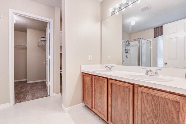 Building Photo - 18327 Atasca Wds Trce