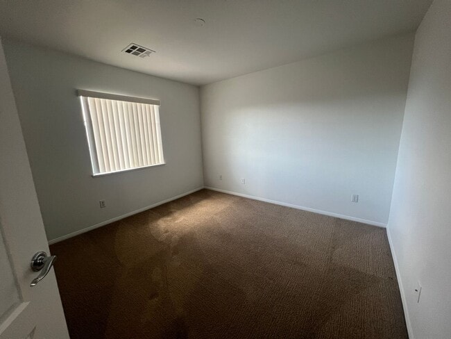 Building Photo - OVER 4000 SQ. FT. EXECUTIVE HOME IN GATED COMMUNITY