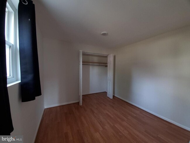 Building Photo - 702 W Edmonston Dr