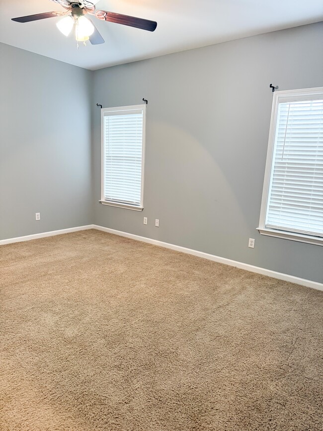 Building Photo - 114 Cottage Ave