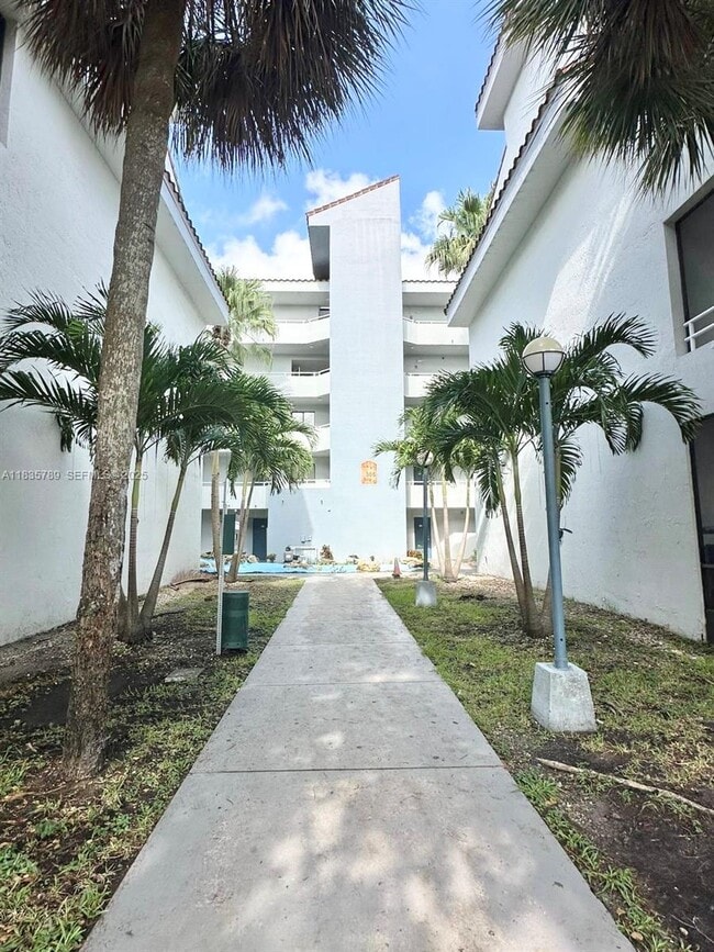 Building Photo - 8305 SW 152nd Ave