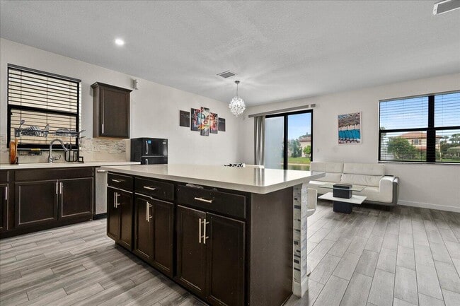 Building Photo - 6021 Night Heron Ct