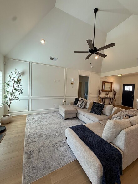 Building Photo - 1178 Camellia Ridge Dr