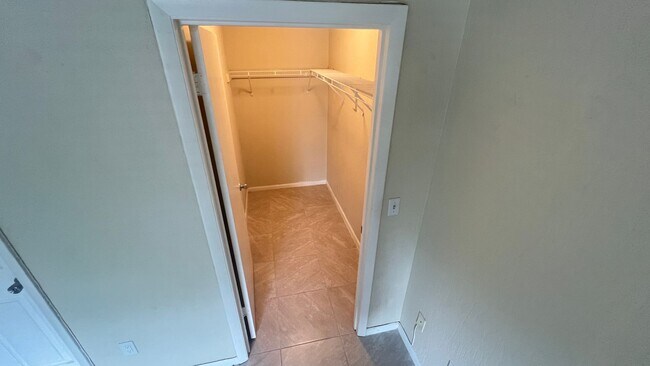 Building Photo - Cozy 2 BD/ 2 BA Apartment in Palm Bay! Washer and Dryer INCLUDED!