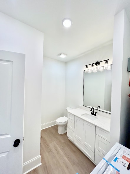 Building Photo - 1977 Bayou Rd