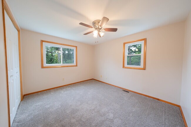 Building Photo - 7112 W 137th Ln