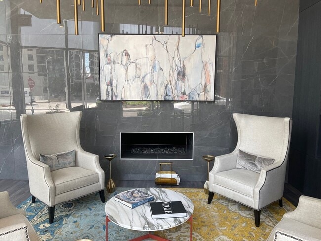 Building Photo - 450 E Waterside Dr