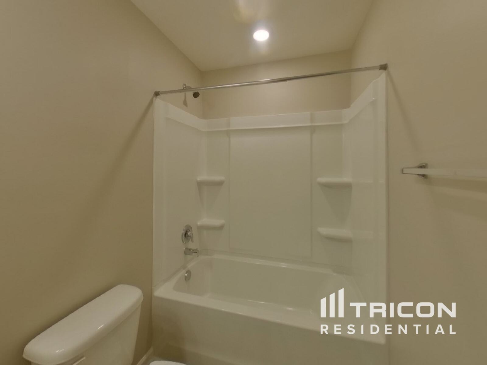 Building Photo - 283 Millen Dr