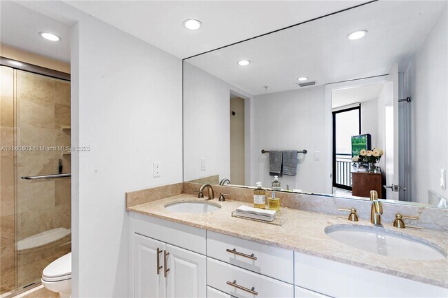 Building Photo - 3000 N Ocean Dr