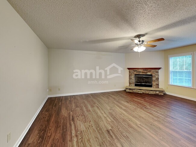 Building Photo - 5631 Hammermill Dr