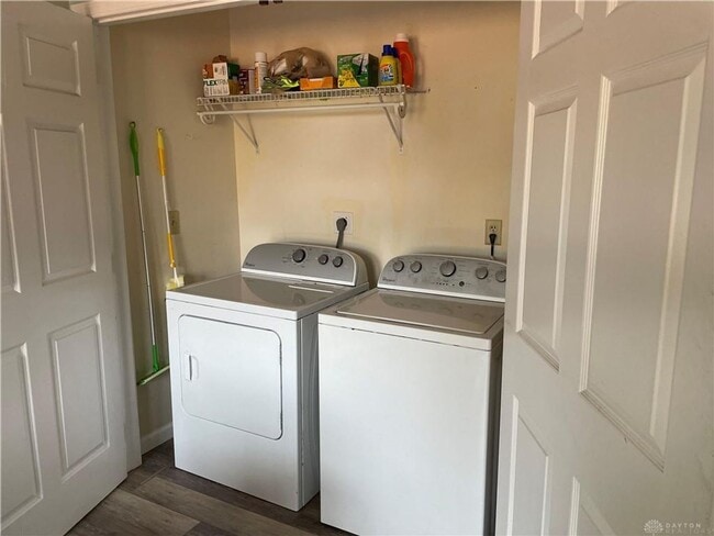 Building Photo - 2 Bedroom, 1.5 Bath Condo in Centerville S...