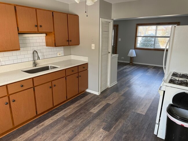 Building Photo - 21205 S 94th Ave