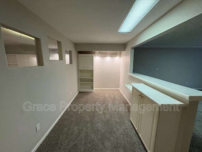 Building Photo - 8340 S Upham Way
