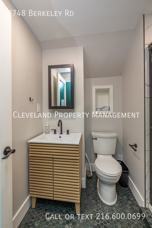 Building Photo - 3748 Berkeley Rd