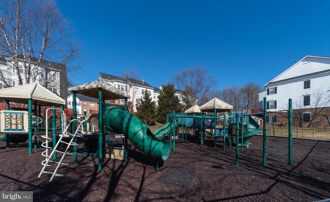 Building Photo - 6931 Rolling Creek Way