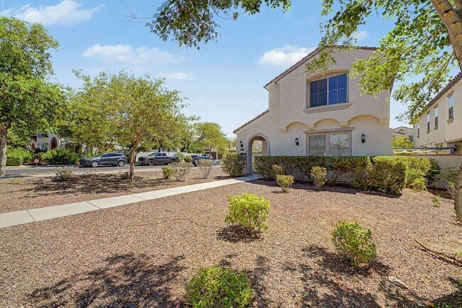 Building Photo - 20515 W Maiden Ln