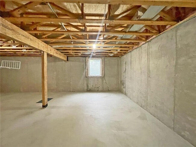 Building Photo - 9500 Declaration Dr