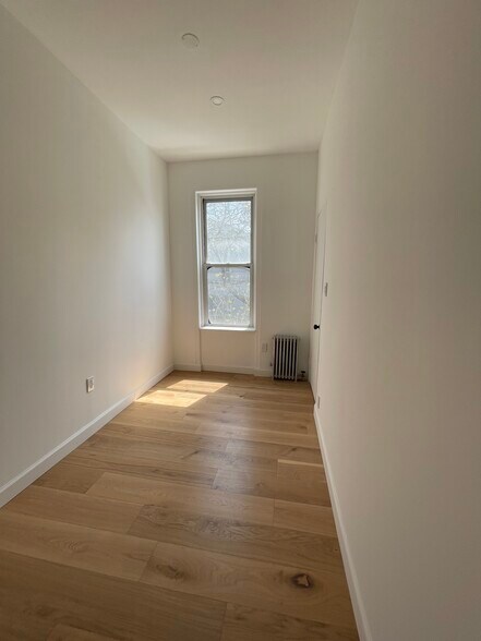 Building Photo - 1813 Linden St