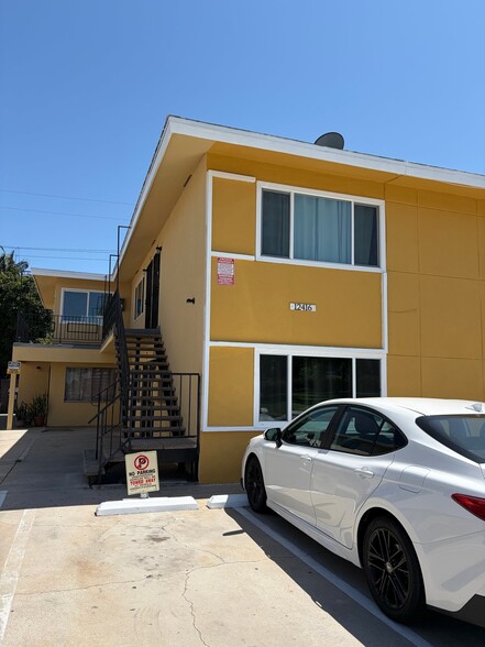 Building Photo - 12416 Rose Ave