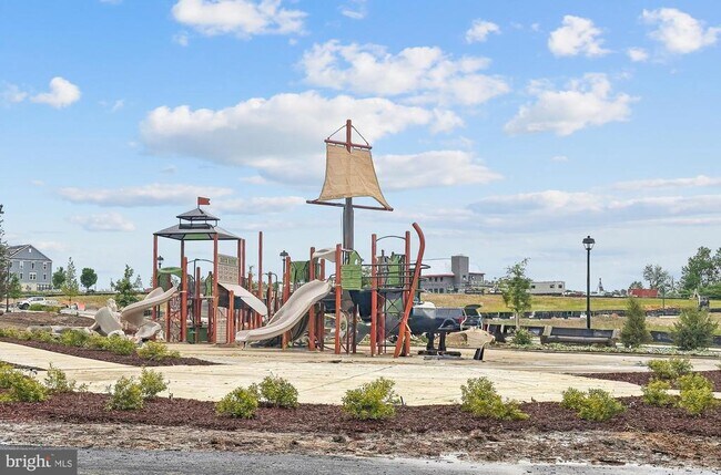 Building Photo - 1750 Blue Spruce St