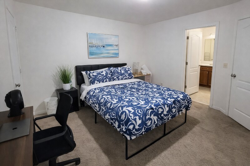 Building Photo - 1510 E Henry St