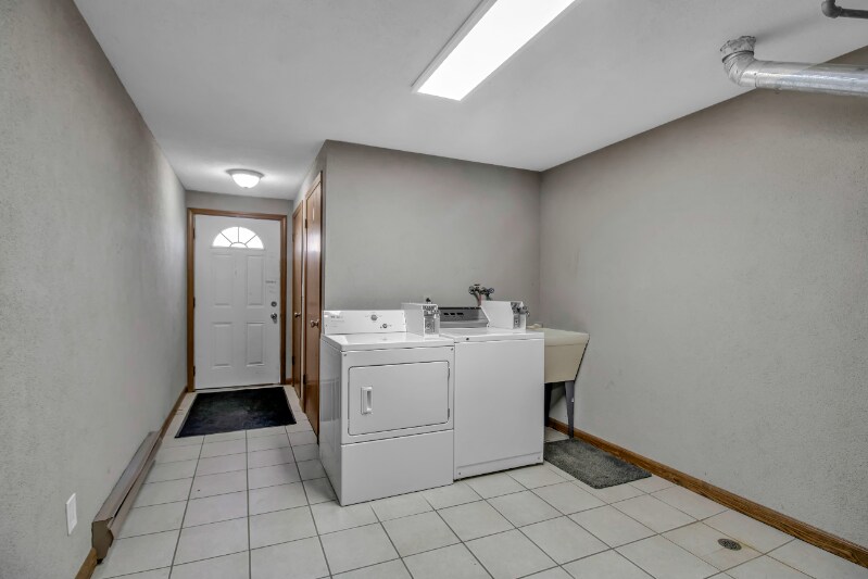 Building Photo - 2719 Oppenheim Ct