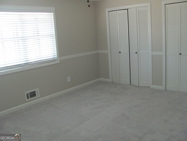 Building Photo - 3415 Macland Rd