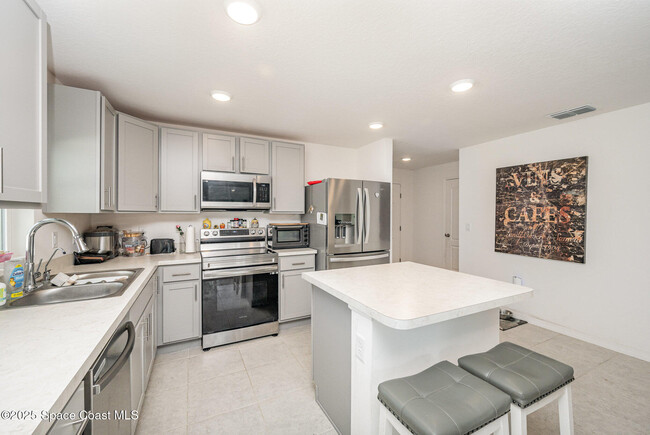 Building Photo - 2938 Tishman Rd SE