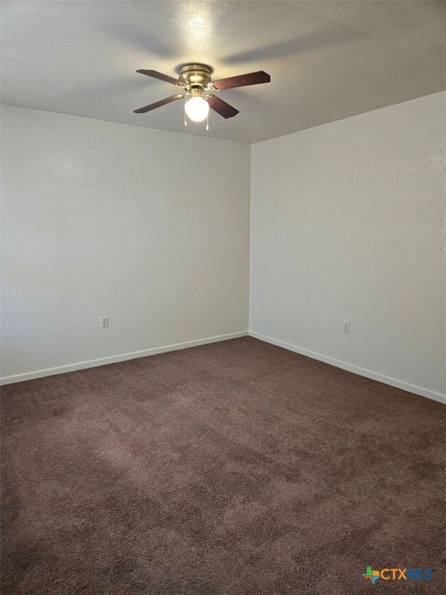 Building Photo - 307 Sunset Ln